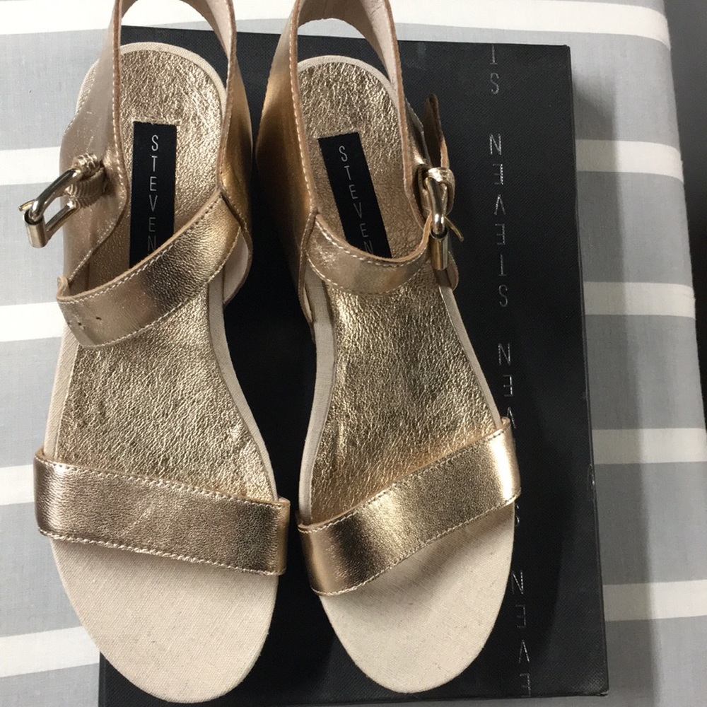 Brand new STEVEN by Steve Madden size 8 Kaylaaa